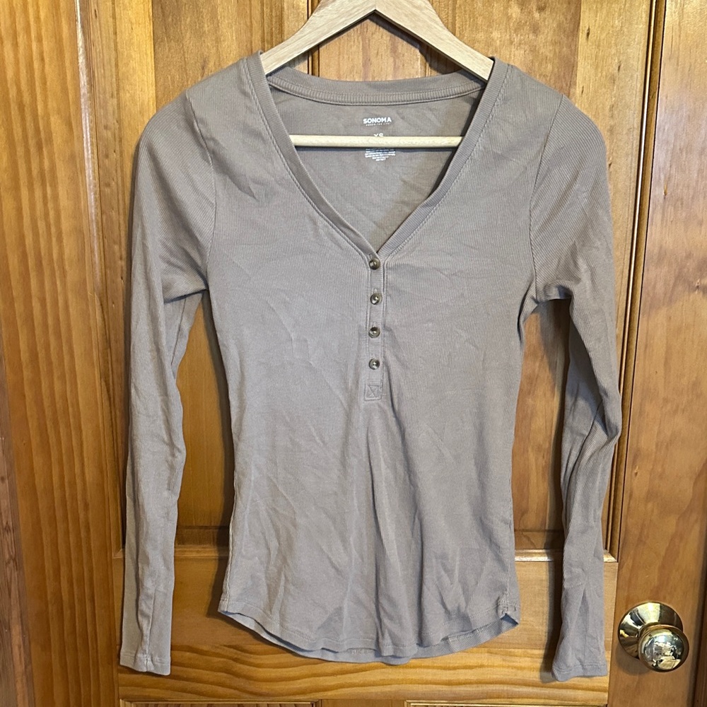 Sonoma (kohls) Taupe Long Henley Tee